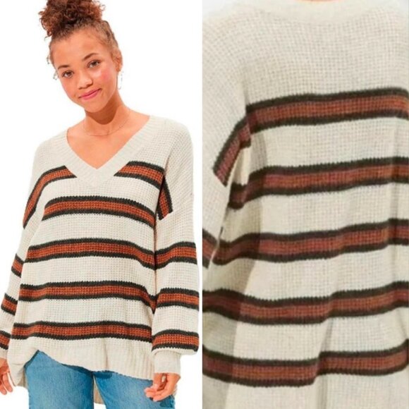 🦋 AMERICAN EAGLE Dreamspun Striped Oversized V-Neck Long Sleeve Knit Sweater - Picture 1 of 5